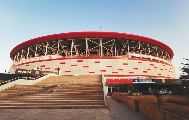 欧冠联赛淘汰赛精彩瞬间回顾