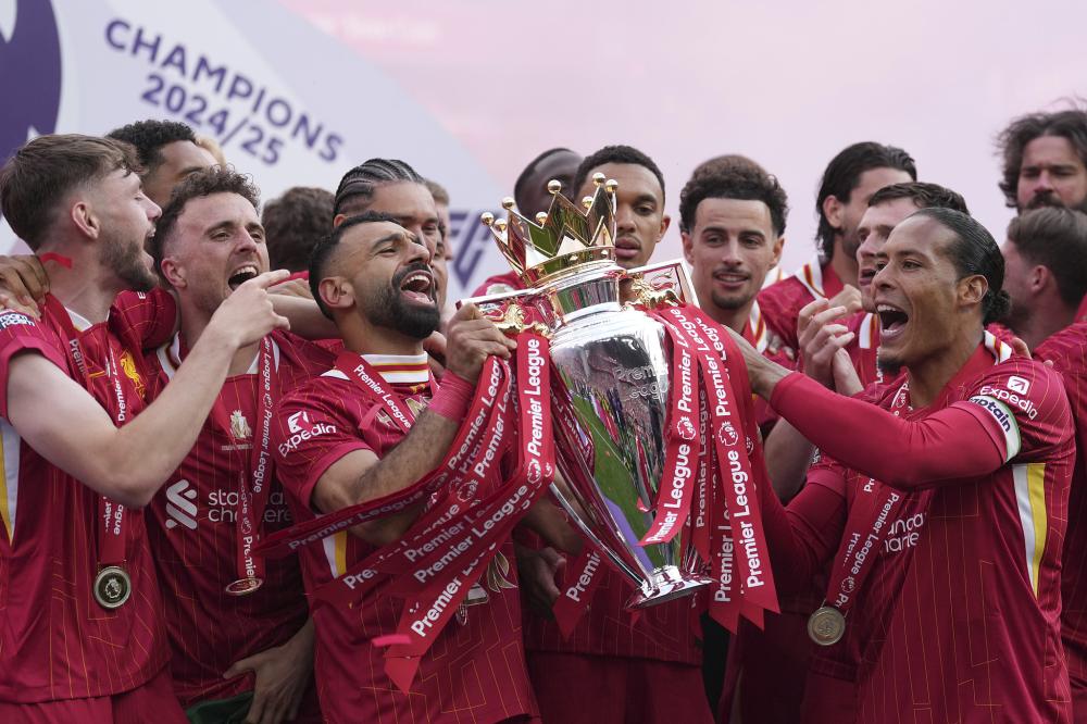 巴萨前高管：皇马就像校霸，只敢狂扁小朋友，碰到强的就缩了